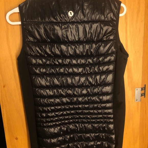 Women’s Vest - Picture 2 of 3